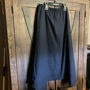 Kamp Kloz brand . Navy athletic skirt with mid length leggings